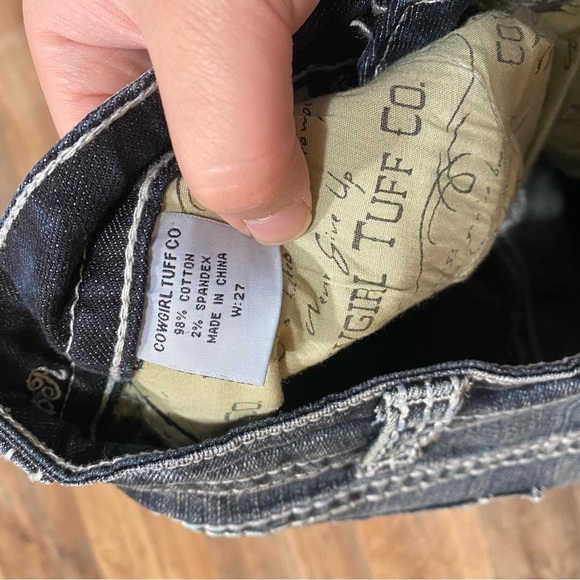 Cowgirl Tuff Crosses Shimmer Capri NWT - Picture 7 of 10